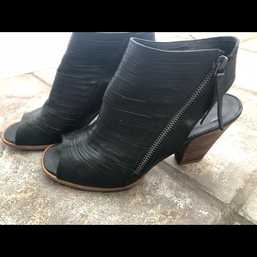 Paul Green ‘Cayanne’ Bootie - black